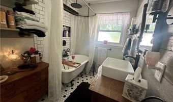 7720 Rice Rd, Amherst, OH 44001