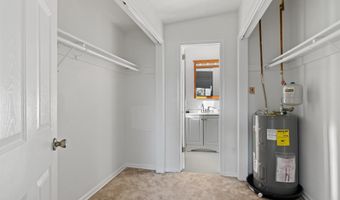 45 E LAKE Dr, Annapolis, MD 21403