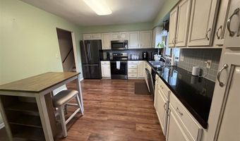 1609 Gateway Dr, Albert Lea, MN 56007