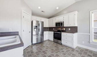 3675 Highland Dr, Ayden, NC 28513