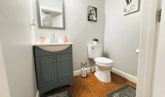 18 Calef St 1, Cranston, RI 02920