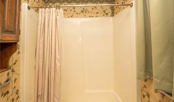 2909 Sanitarium Rd, Akron, OH 44312