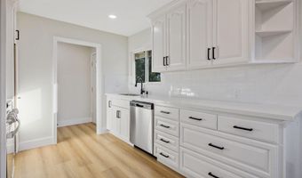 11312 Dan Dr, Armona, CA 93202