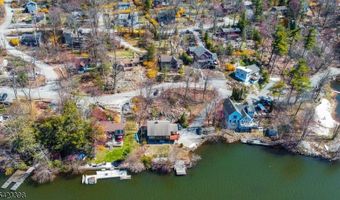 1046 Lakeside Dr E, Alloway, NJ 07422