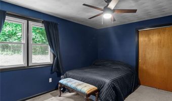 4 Amanda Ct, North Providence, RI 02904