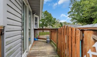 41 Deck St, Barnegat, NJ 08005