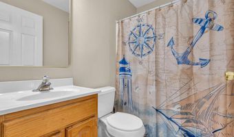 3 Drake Dr, Bayville, NJ 08721