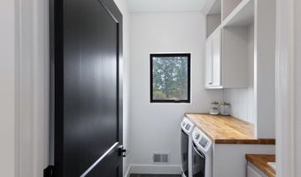 6581 Timpson Ave SE, Alto, MI 49302
