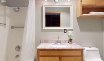 16945 PACIFIC VIEW Dr, Brookings, OR 97415