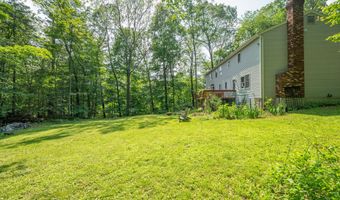 17 Hoyt Rd, Bethel, CT 06801
