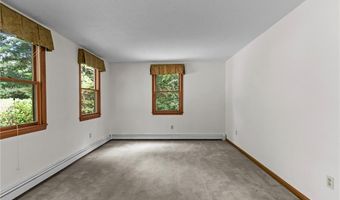 30 Pacheco Dr, North Smithfield, RI 02896