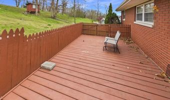 415 Redbud Dr, Ashland, KY 41102