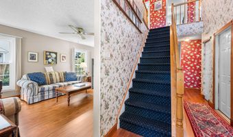 16 Tanglewood Dr, Barnegat, NJ 08005