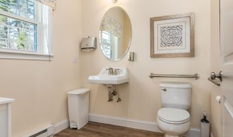 3 Wilson Way, Brentwood, NH 03833