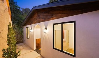 3926 Sunset Dr, Los Angeles, CA 90027