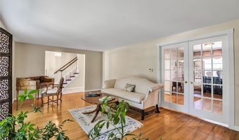 92 Dan Troy Dr, Amherst, NY 14221