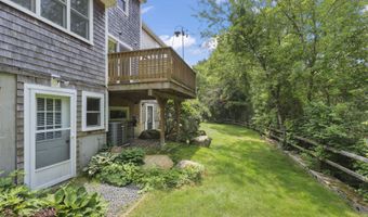 18 Harbor Hill Dr, Bourne, MA 02532