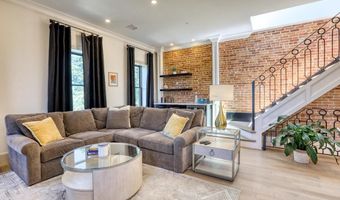 9 Eden St 3, Boston, MA 02129