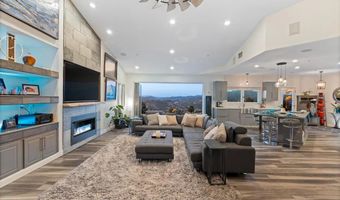 9420 Crest Dr, Spring Valley, CA 91977