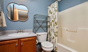 813 SE Kensington Rd, Ankeny, IA 50021