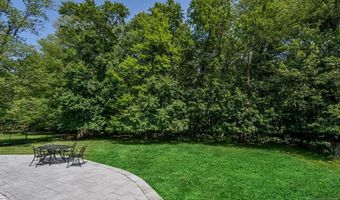 31 Gloria Dr, Allendale, NJ 07401