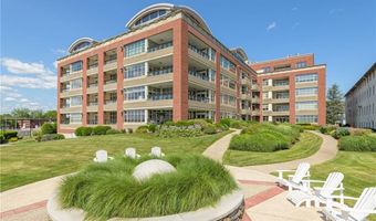 345 Thames St 407 N, Bristol, RI 02809