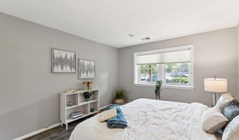 6728 OFFUTT Ln 200A, Bethesda, MD 20815