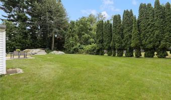 7 Jencks Rd, Cumberland, RI 02864