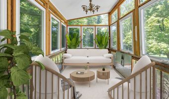 13 Hoyt Rd, Bethel, CT 06801