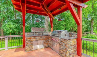 400 CALVIN Ln, Rockville, MD 20851