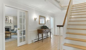 68 Perry Rd, Bedford, NH 03110