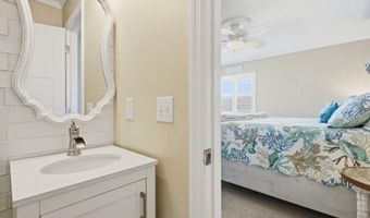 301 E Commerce Way Rd 206, Atlantic Beach, NC 28512