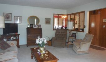 833 S 7th St, Albion, NE 68620