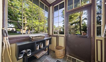 140 Leonardville Rd, Belford, NJ 07718