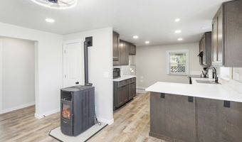 311 N School St, Cascade, ID 83611