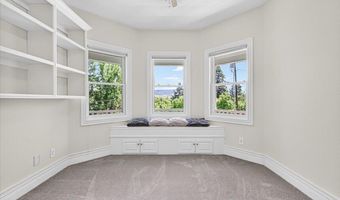 255 Scenic Dr, Ashland, OR 97520