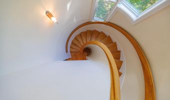 7 Greenway Ct, Bar Harbor, ME 04609