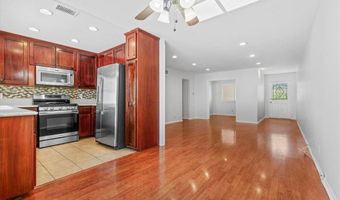 4015 E Horseshoe Ln, Anaheim, CA 92807