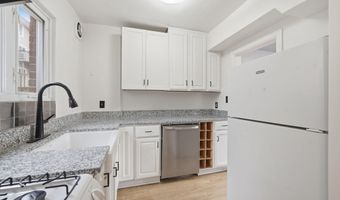 2030 N QUINN St, Arlington, VA 22209