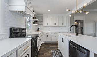 4021 Blue Jay St, Bay St. Louis, MS 39520