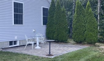2 Club House Way, Amherst, NH 03031