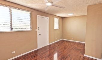 1120 Hassinger St 208, Honolulu, HI 96822