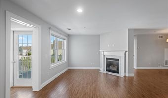 60 Saw Mill Dr 301, North Kingstown, RI 02852
