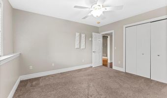 324 Meadowbrook Country Club Est, Ballwin, MO 63011
