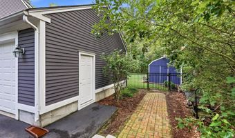 19 Tamarack Ln, Amherst, NH 03031