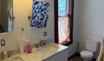 401 N 9th St, Atchison, KS 66002
