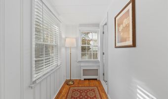 91 Ireland Pl, Amityville, NY 11701