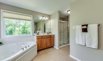 1515 Dietrich Glen Dr, Ballwin, MO 63021