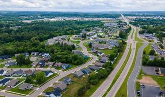 1604 St Andrews Dr, Altoona, WI 54720