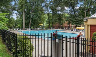 8318 TOBIN Rd 31, Annandale, VA 22003